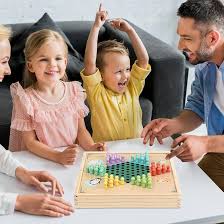 Juegos de Estrategia Clásicos en Madera para la Familia